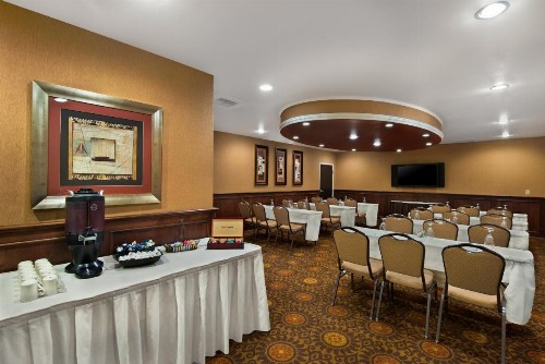 Oxford Suites Boise - image 38