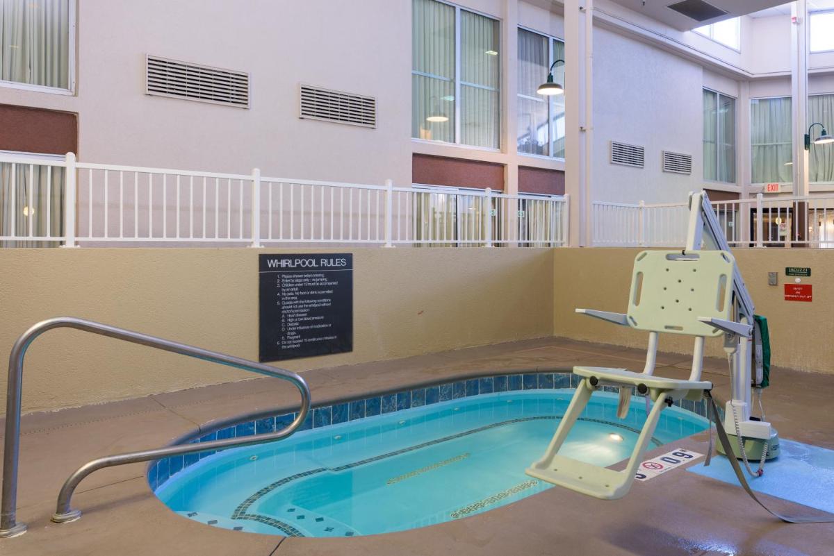 Ramada by Wyndham Boise - image 7
