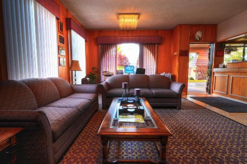 Cottonwood Suites Boise Riverside Downtown - image 4