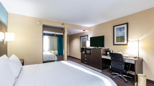 Holiday Inn Express Boise Downtown an IHG Hotel - image 13