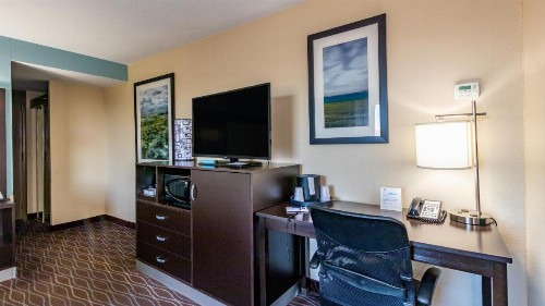 Holiday Inn Express Boise Downtown an IHG Hotel - image 29