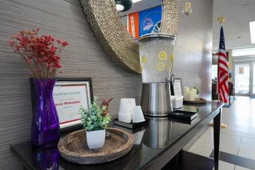 Holiday Inn Express Boise Downtown an IHG Hotel - image 49