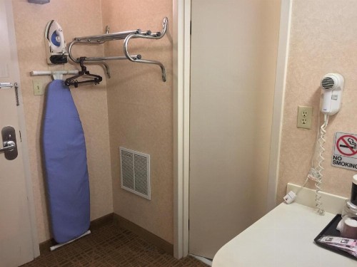Americas Best Value Inn & Suites-Boise - image 3