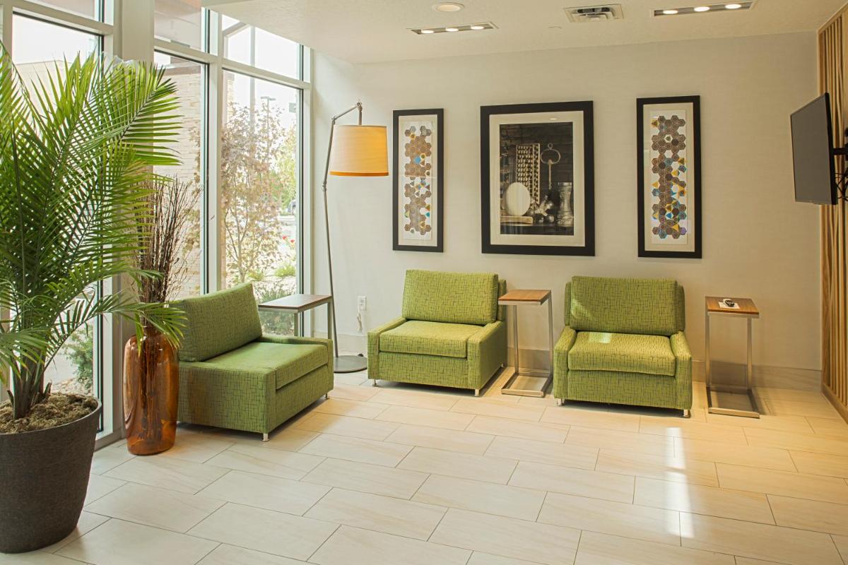 Holiday Inn Express & Suites Boise Airport an IHG Hotel - image 3