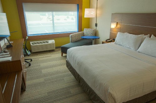 Holiday Inn Express & Suites Boise Airport an IHG Hotel - image 43