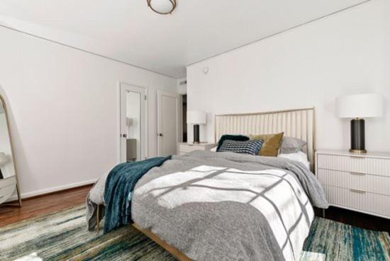 Luxury Contemporary Apartment With Peloton Bike - image 6