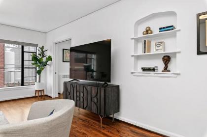 Downtown Boise Luxury Living With Peloton Bike - image 3