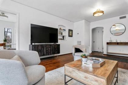 Downtown Boise Luxury Living With Peloton Bike - image 4
