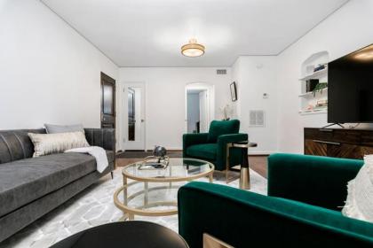 Luxury Living Near the Heart of Downtown Boise - image 2