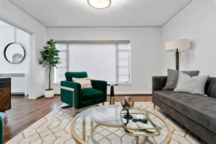 Luxury Living Near the Heart of Downtown Boise - image 4