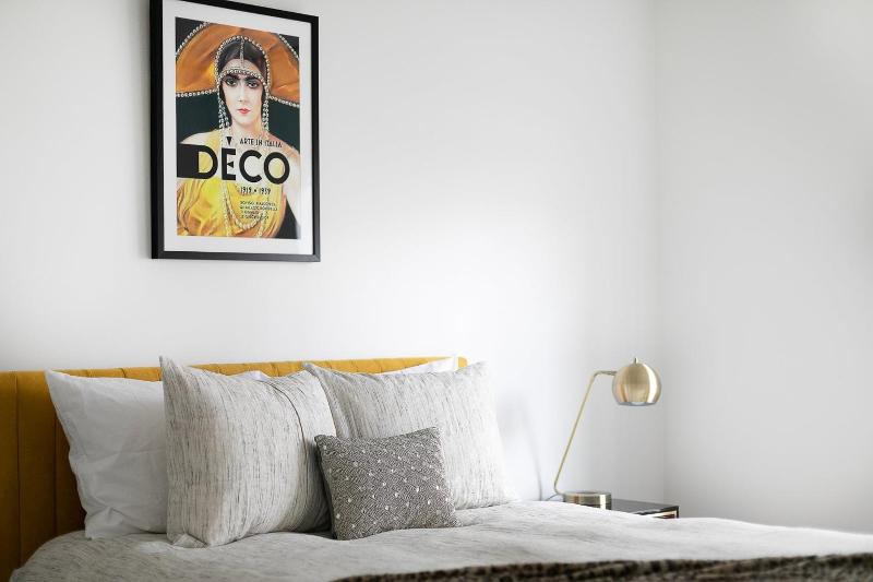 Luxury Living Near the Heart of Downtown Boise - image 5