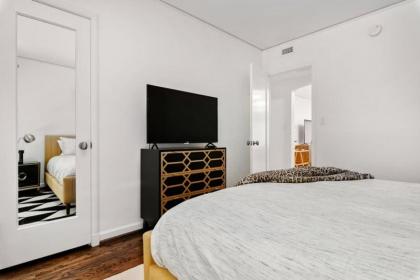 Luxury Living Near the Heart of Downtown Boise - image 6