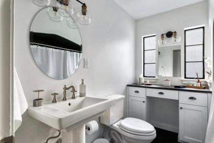Luxury Living near the Boise City Hot Spots - image 11