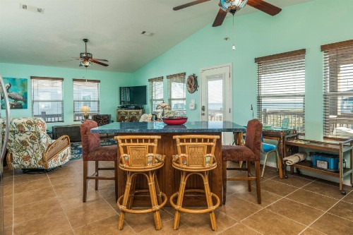 Crystal Cottage - image 11