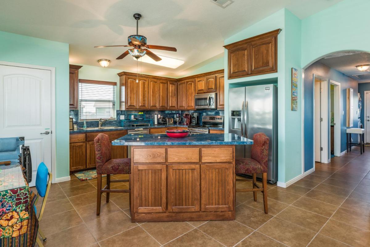Crystal Cottage - image 6