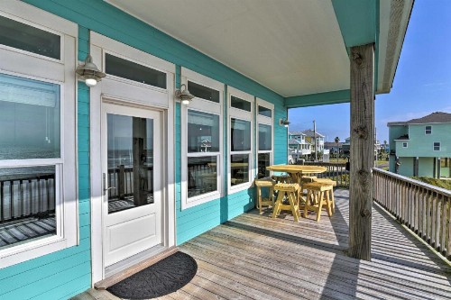 Crystal Tides - Stunning Home with Oceanfront Views - image 12