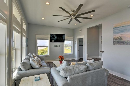 Crystal Tides - Stunning Home with Oceanfront Views - image 6