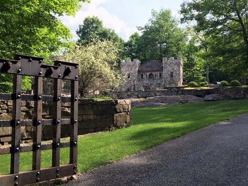 Highlands Castle - image 13