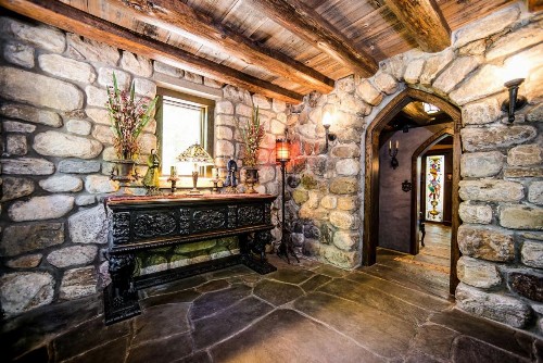 Highlands Castle - image 47