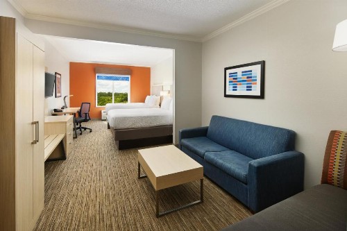 Holiday Inn Express & Suites Bonifay an IHG Hotel - image 26
