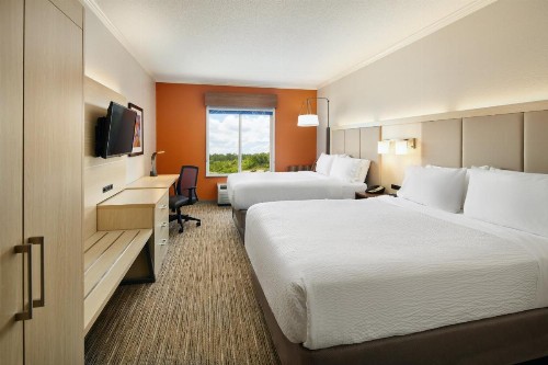 Holiday Inn Express & Suites Bonifay an IHG Hotel - image 30