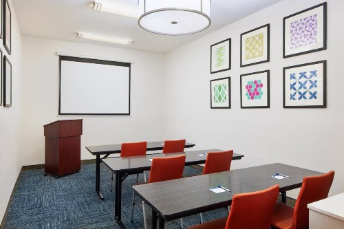 Holiday Inn Express & Suites Bonifay an IHG Hotel - image 9