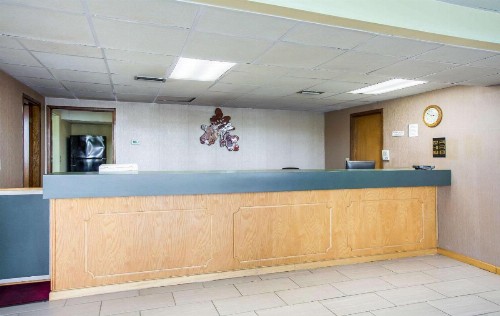 Rodeway Inn - image 7