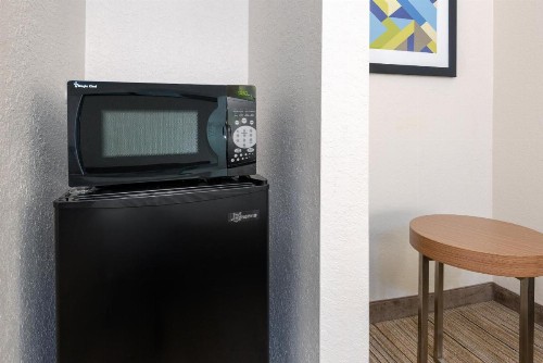 Holiday Inn Express Hotel & Suites Bonita Springs/Naples an IHG Hotel - image 19