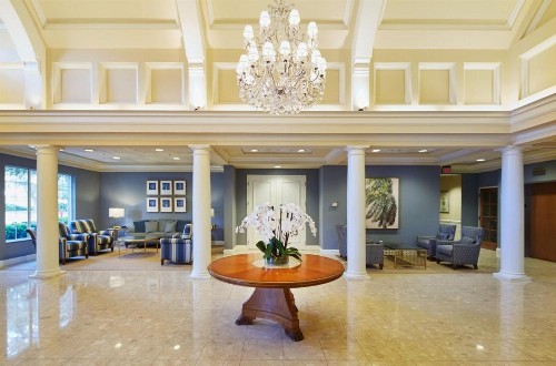 Trianon Bonita Bay Hotel - image 10
