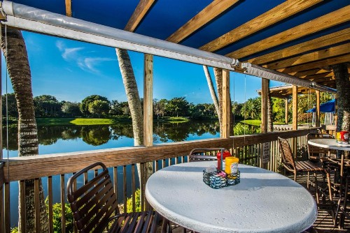 Trianon Bonita Bay Hotel - image 11