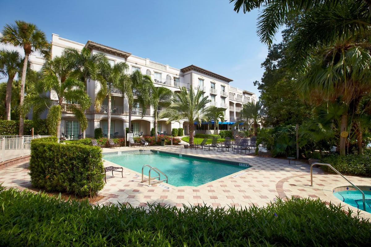 Trianon Bonita Bay Hotel - image 2
