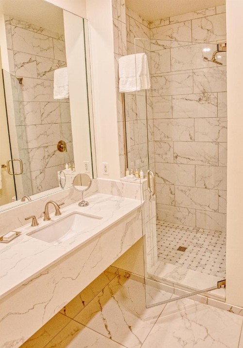Trianon Bonita Bay Hotel - image 32