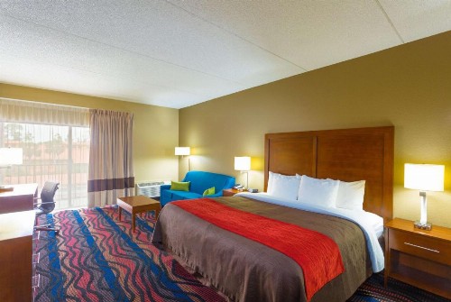 Baymont by Wyndham Bonita Springs - image 22