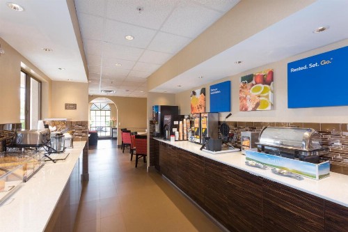 Baymont by Wyndham Bonita Springs - image 5
