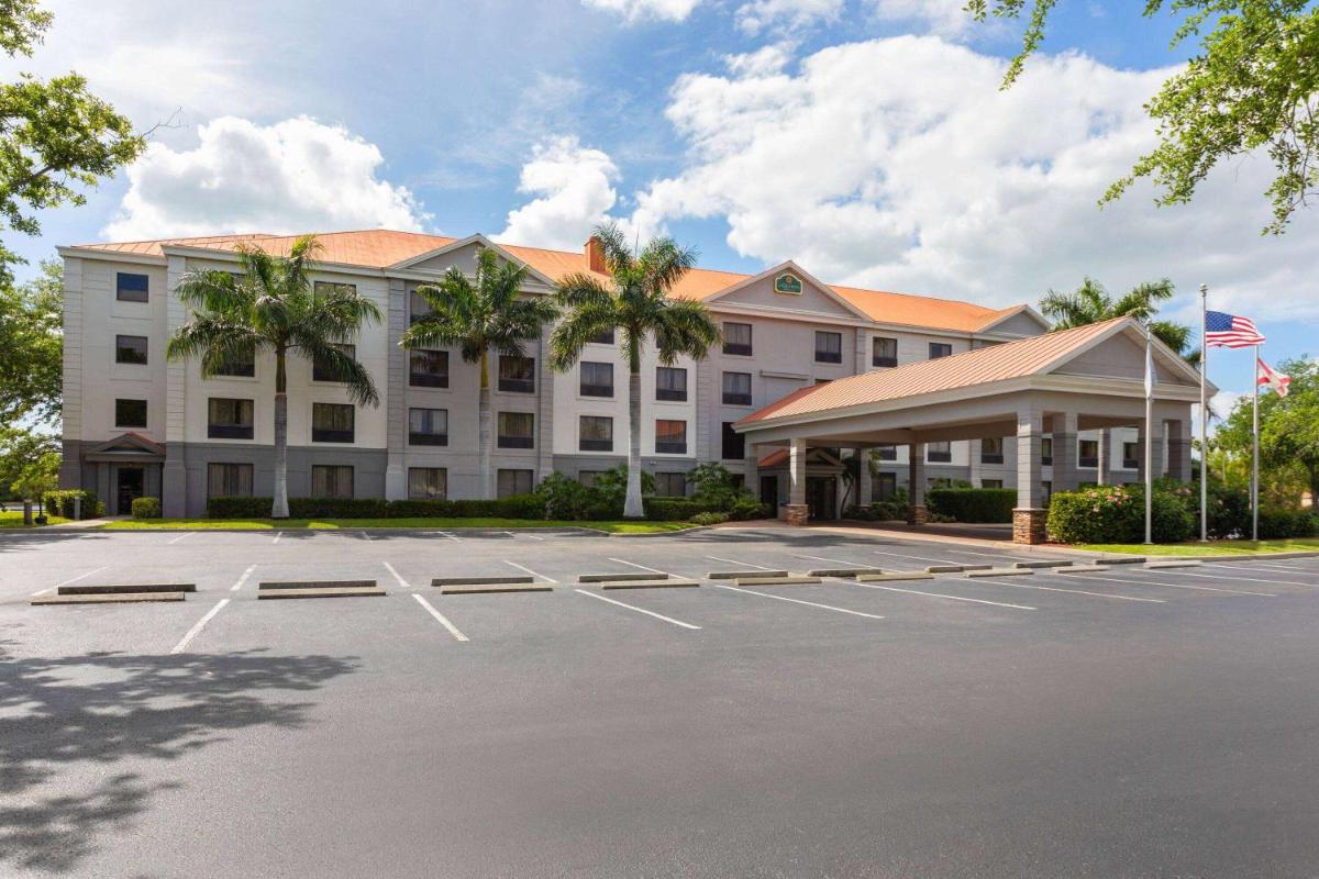 La Quinta by Wyndham Bonita Springs Naples North - main image