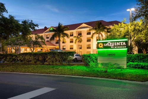La Quinta by Wyndham Bonita Springs Naples North - image 2