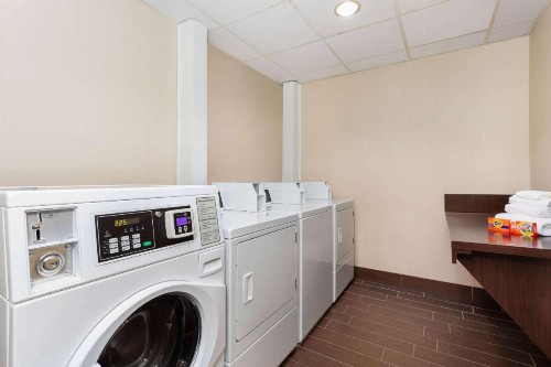 La Quinta by Wyndham Bonita Springs Naples North - image 21