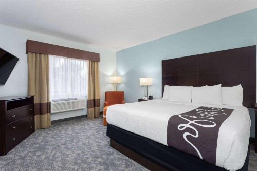 La Quinta by Wyndham Bonita Springs Naples North - image 3