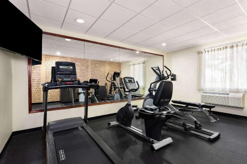 La Quinta by Wyndham Bonita Springs Naples North - image 6