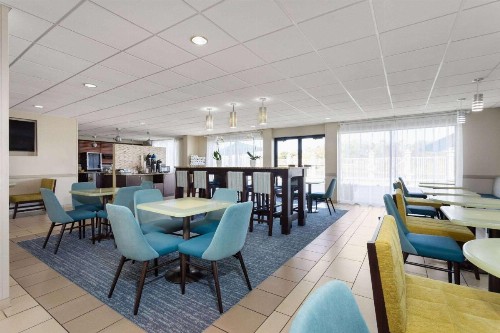 La Quinta by Wyndham Bonita Springs Naples North - image 8