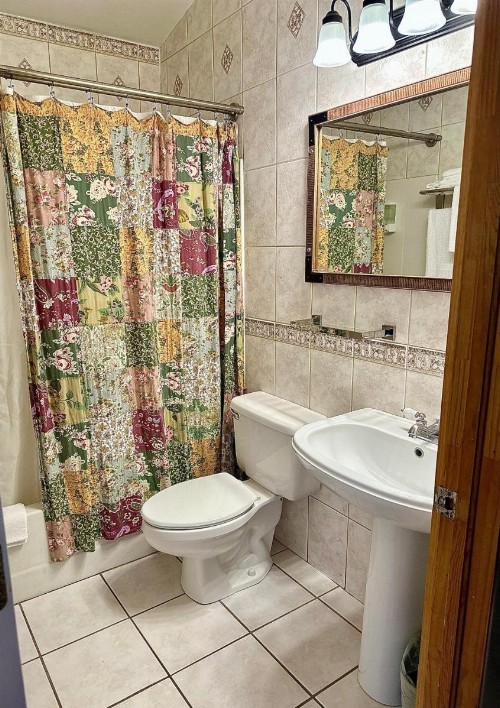 Buffalo Chip's Ranch House Motel - image 28