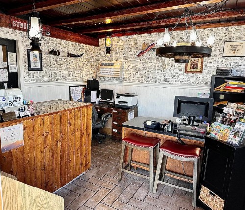 Buffalo Chip's Ranch House Motel - image 32