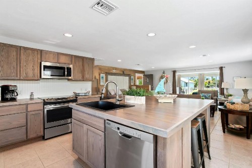 Latitude 26 Waterfront Boutique Resort - image 26