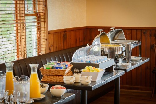 Flagship Inn - image 11