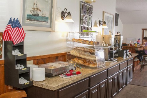 Flagship Inn - image 4