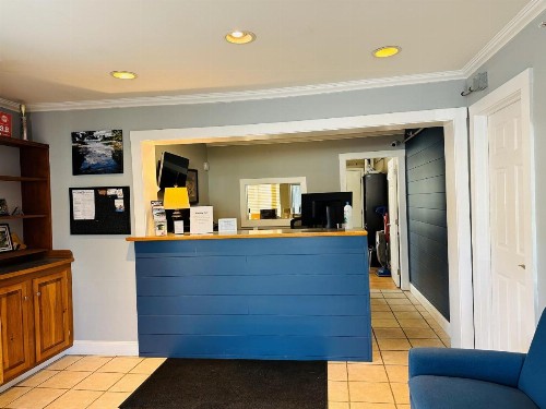 Flagship Inn - image 41