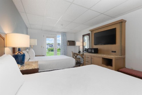 Boothbay Harbor Inn - image 24