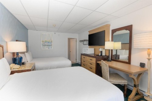 Boothbay Harbor Inn - image 27