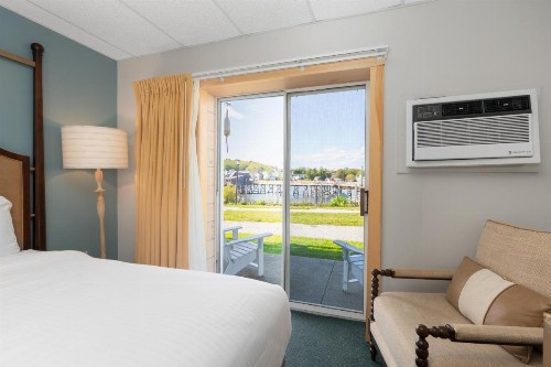 Boothbay Harbor Inn - image 47