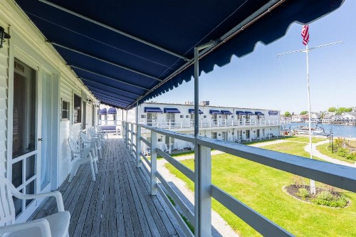 Boothbay Harbor Inn - image 50